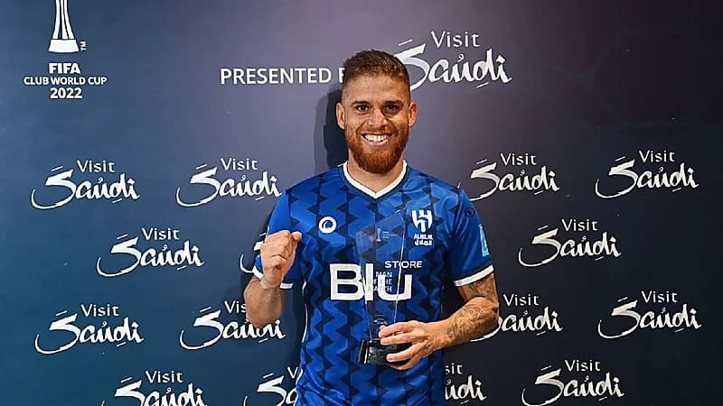 كويلار أفضل لاعب في مباراة الهلال والوداد