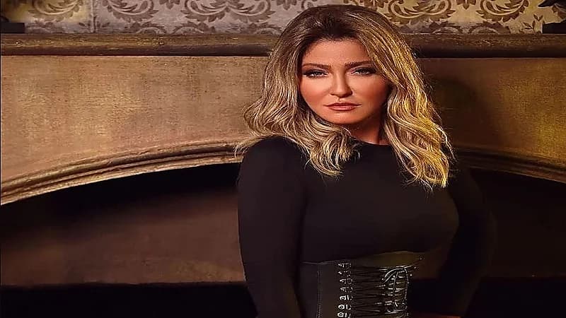 علا غانم تستغيث بعد تعرضها للطرد من منزلها