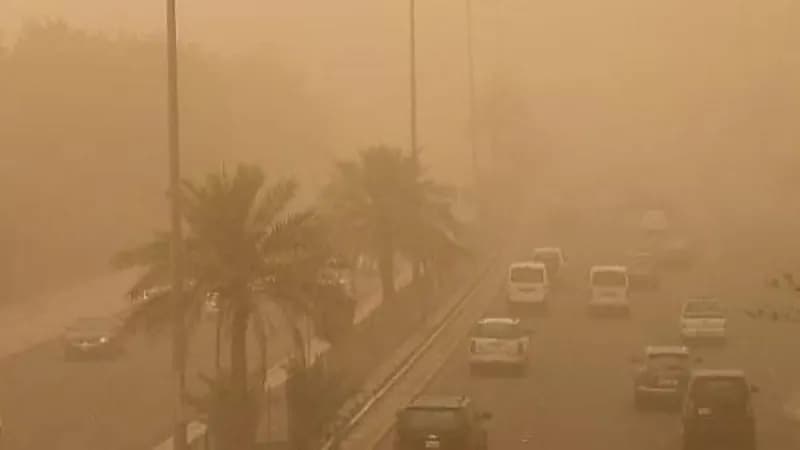 رياح نشطة وأتربة مثارة على المدينة المنورة