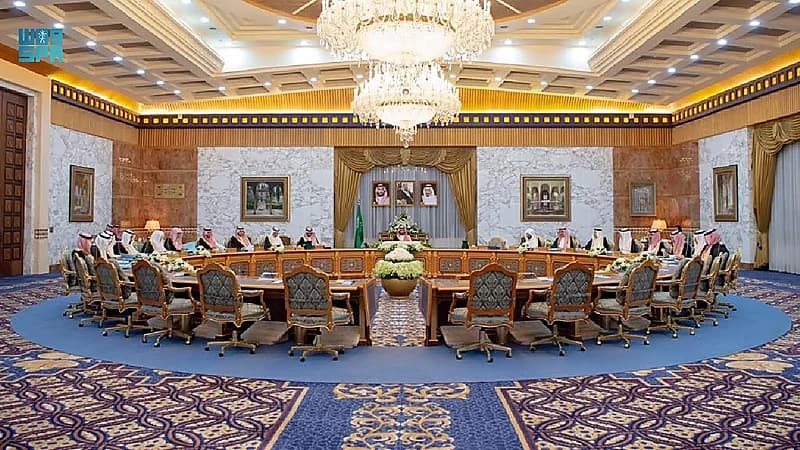 ضوابط إيقاف الخدمات للأفراد وقطاع الأعمال