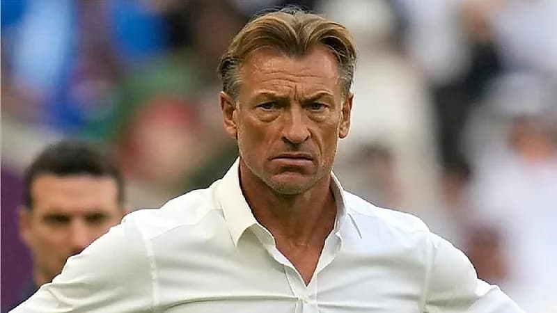 "الفراج": رينارد وافق على تدريب منتخب فرنسا وبنصف راتبه مع الأخضر