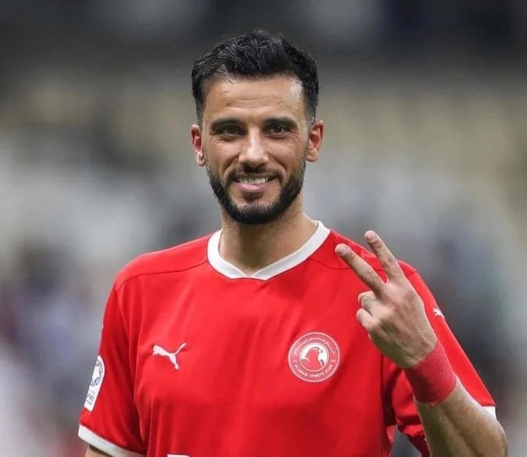 الغرافة ينافس العربي على شراء عقد السومة