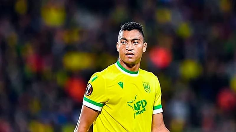 نانت يعاقب مصطفى محمد