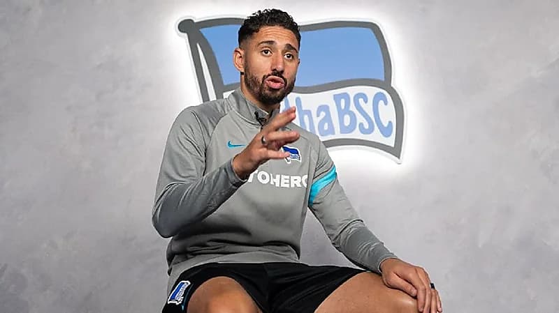 تعليق اللاعب إسحاق بلفوضيل على نبأ إيقافه لمحاولة قتل شقيقته