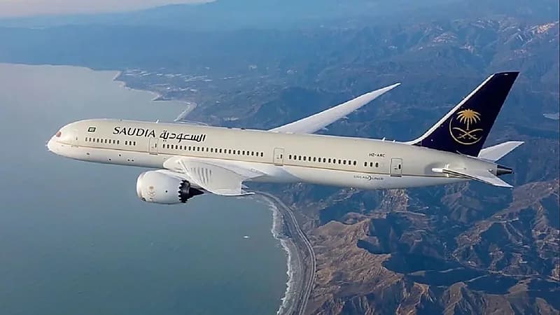 هبطوط اضطراري لطائرة الخطوط السعودية في مطار القاهرة