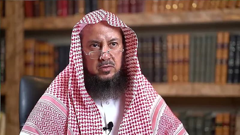 حكم إخفاء الفتاة مرض تعالجت منه عن خطيبها.. فيديو