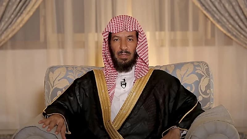 حكم توزيع المصحف بنية أن يكون صدقة جارية.. فيديو