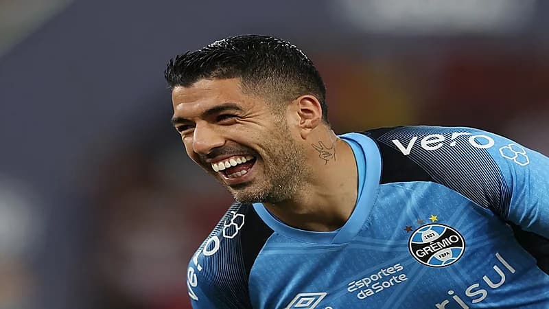 إنتر ميامي يقترب من ضم سواريز