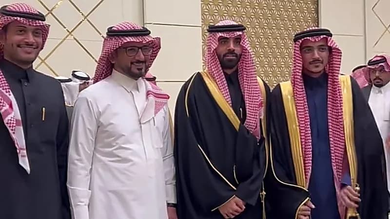 نجوم الشباب يحضرون حفل زفاف القحطاني .. صور