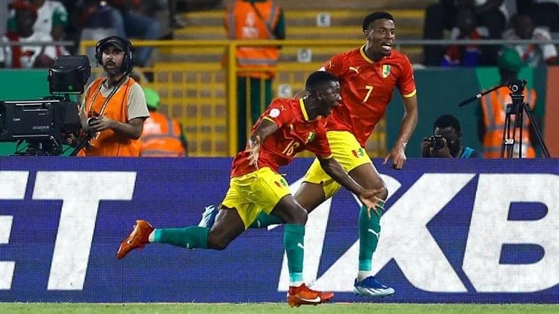 غينيا تفوز على غامبيا بهدف قاتل