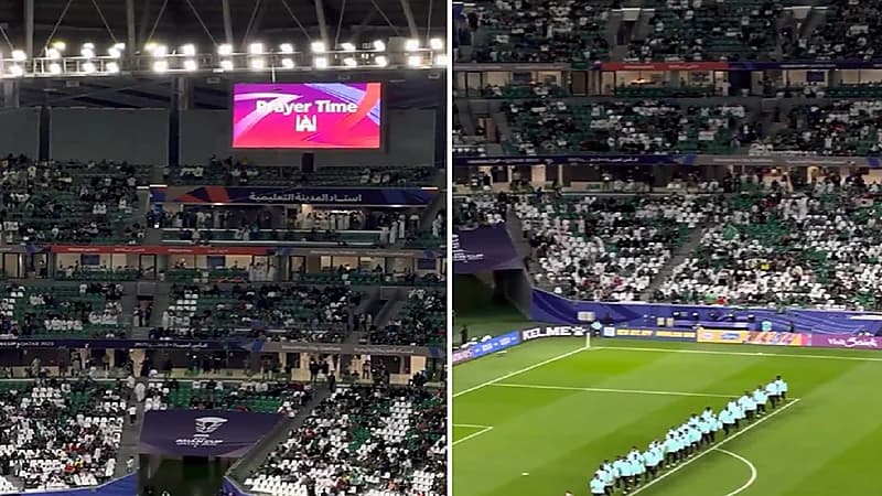 الجمهور يتوقف عن التشجيع وقت رفع الأذان بمباراة الأخضر وكوريا .. فيديو