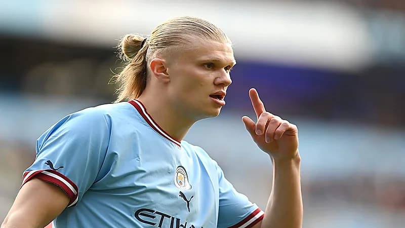 هالاند: ميسي أفضل لاعب بالتاريخ