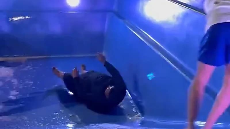 مقلب ديقو في صاحبه : نزل يلعب مع أخويا وتورط ماطلع إلا بالرافعه..فيديو