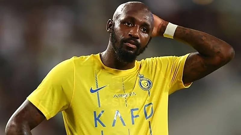 فوفانا يضع إدارة النصر في حيرة