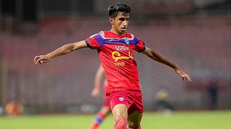 التعاون يعلن تعاقده رسميا مع فهد الجميعة