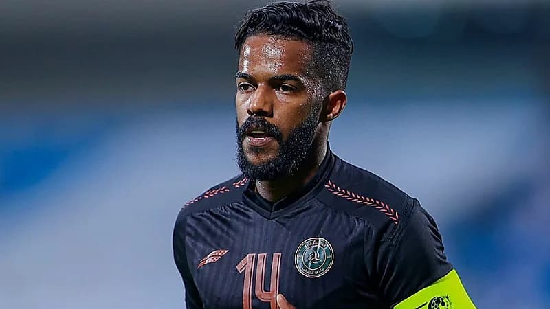 الرياض يُعلن رسميًا تعاقده مع نواف العابد  ..  فيديو