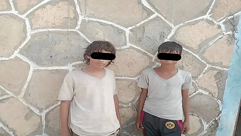 اليمن.. طالبان يلقيان قنابل على المدرسة بسبب "معلم"