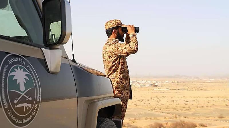 القبض على شخص لترويجه مواد مخدرة بجدة