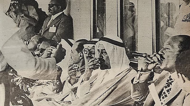 صور نادرة للاستقبال الحافل للملك خالد في مصر بعد مبايعته ملكًا