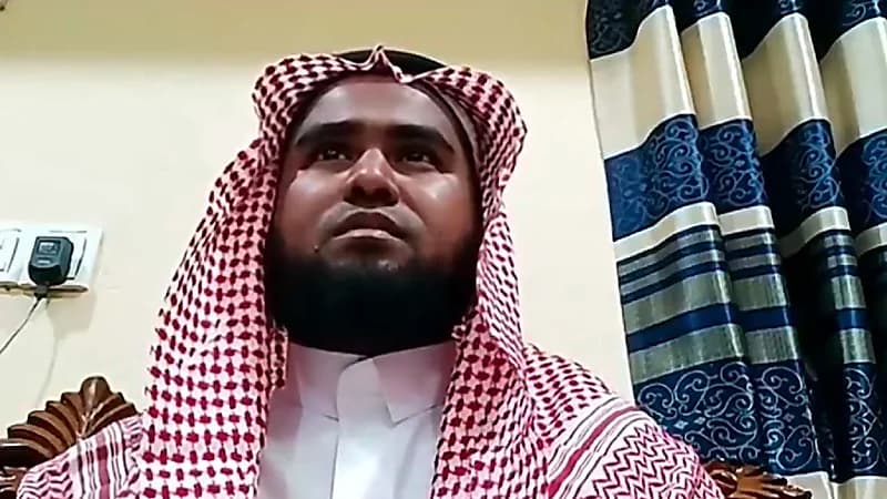 عائلة سعودية تفاجئ وافدًا بنغلاديشيًا بإقامة حفل زفافه ..فيديو