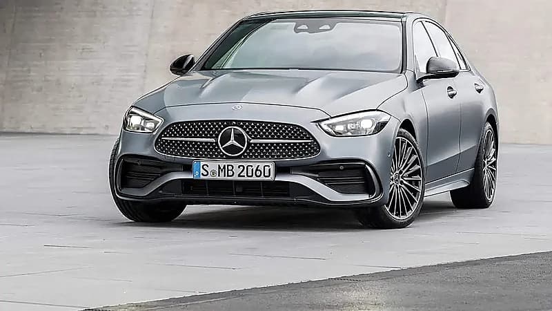 مواصفات وسعر سيارة مرسيدس سي كلاس 2025