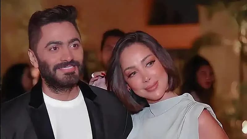 والدة بسمة بوسيل تنشر صورة مع أحفادها بعد جدل تصريحات ابنتها ... صورة