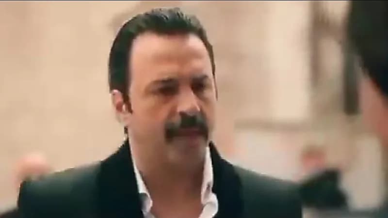 تيم حسن يظهر براعته في تقليد المعلق عصام الشوالي باللهجة التونسية ..فيديو