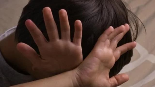 النيابة المصرية تحقق في اتهام طالب بهتك عرض طفل من ذوي الهمم داخل مدرسة