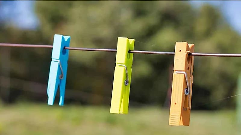 حادثة مأساوية: وفاة طفلة إثر التفاف حبل غسيل حول عنقها