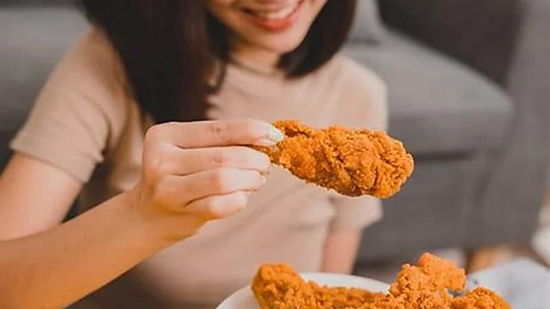 19 لقمة دجاج أسبوعيا قد تؤدي إلي الوفاة المبكر