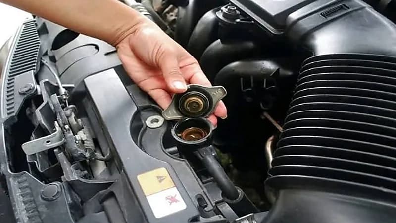 أسباب نقص مياه ردياتير السيارة في الصيف وكيفية التزويد بأمان