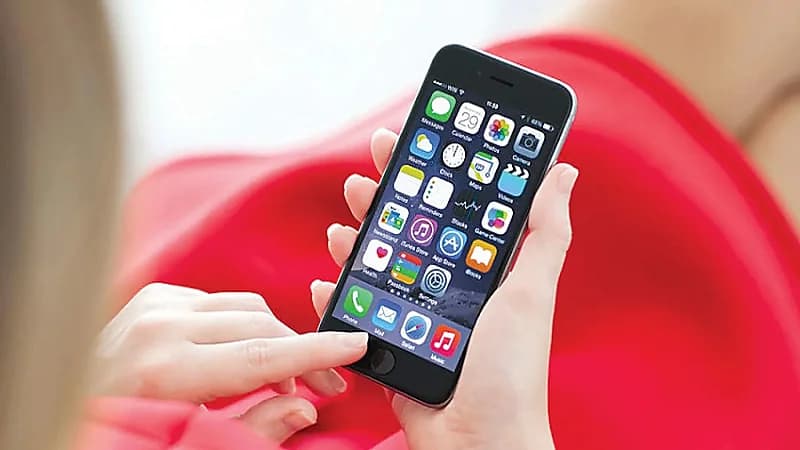 أخطاء تجعل هاتفك معرض للاختراق بشكل كامل.. فيديو