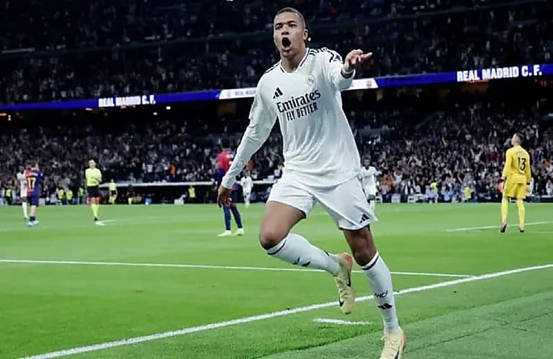 تشابي ألونسو يشهد على تألق مبابي في مرانه الأول مع الملكي