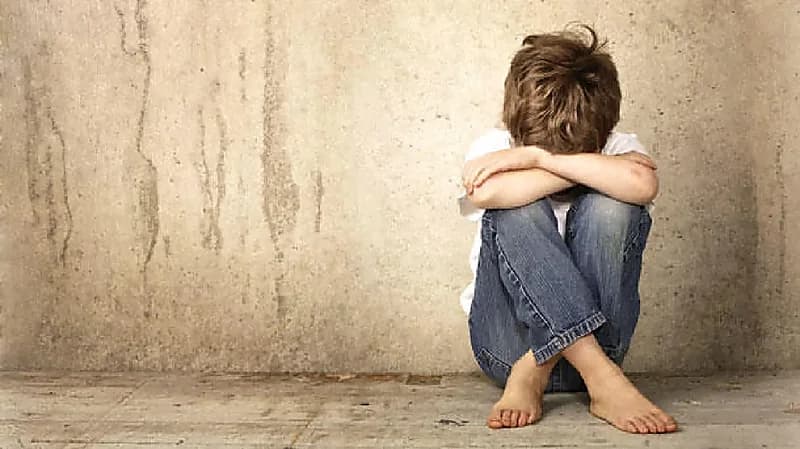 10 سنوات سجنًا لعاطل اعتدى على طفل داخل مقابر بمصر