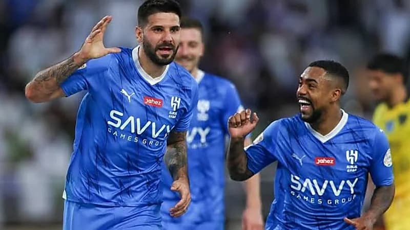 استبعاد ثنائي الهلال من القائمة الآسيوية