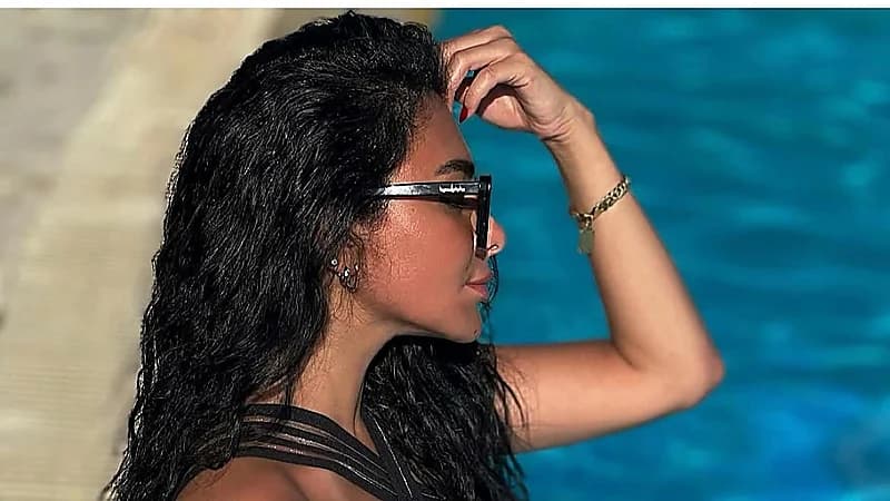 مريهان حسين تلفت الانتباه في أحدث ظهور لها من الشاطئ