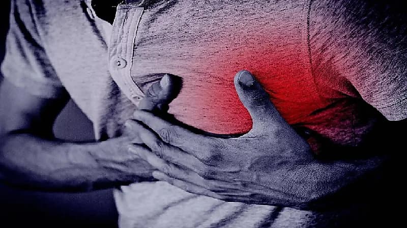 خبراء قلب: علامات يومية تنذر بالنوبة القلبية