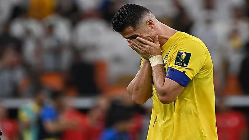 رونالدو يحزن بسبب فشل التسجيل والجماهير تصفق له.. فيديو