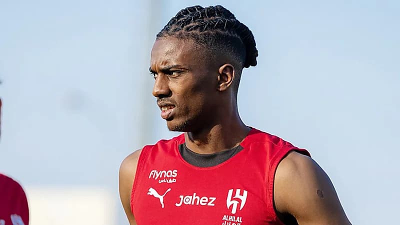 دارسي خارج حسابات إنزاغي في قمة الهلال والأهلي