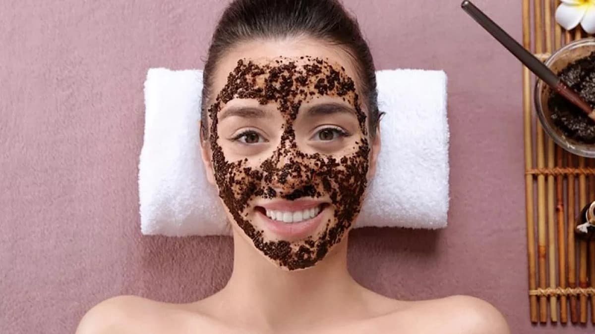 استشاري : القهوة تنشط الدورة الدموية وتعزز صحة الشعر والبشرة .. فيديو