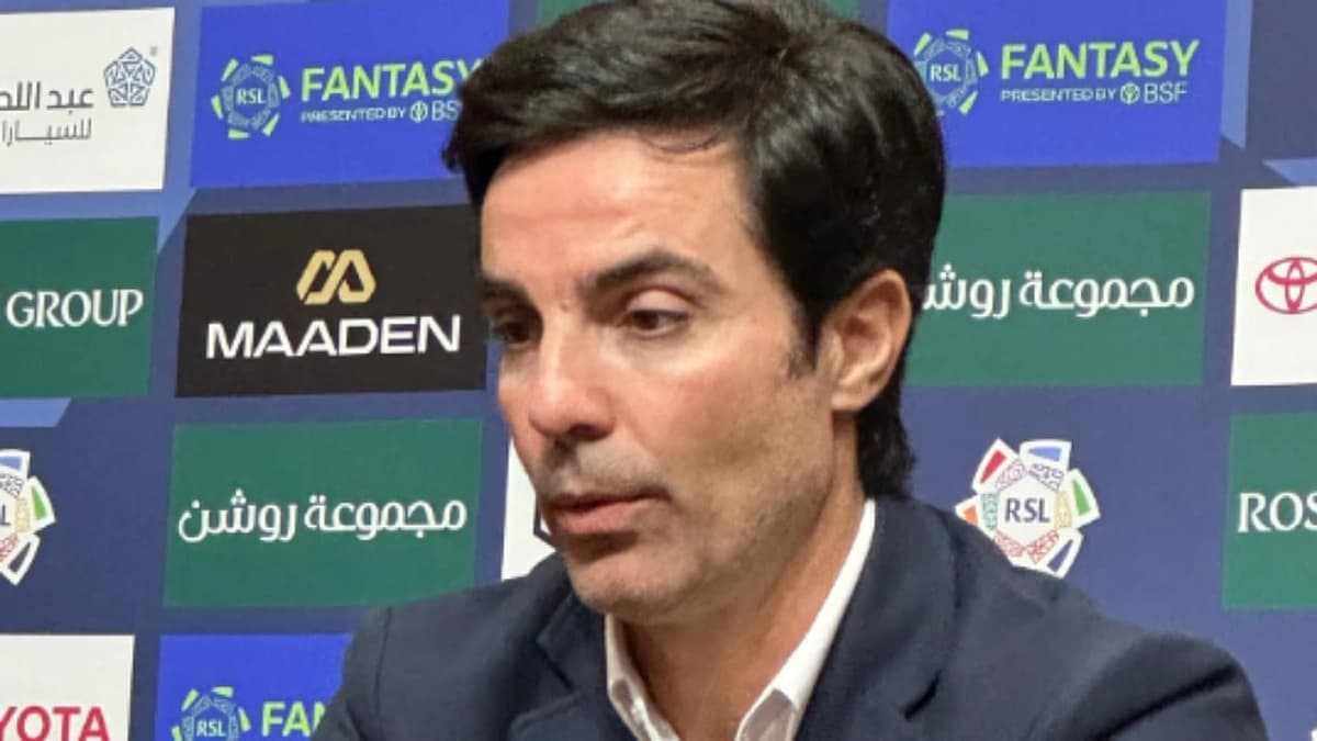 مدرب النجمة يلمح للرحيل بعد الخسارة أمام الهلال