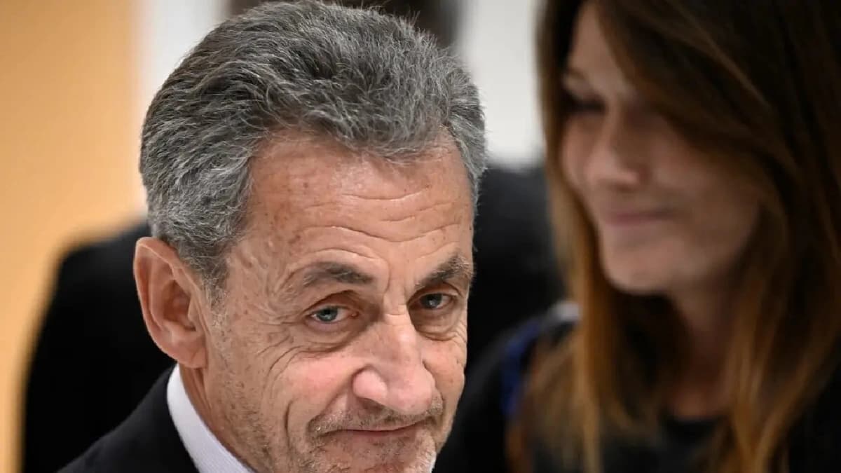 ساركوزي بعد إطلاق سراحه: سأواصل الدفاع عن براءتي