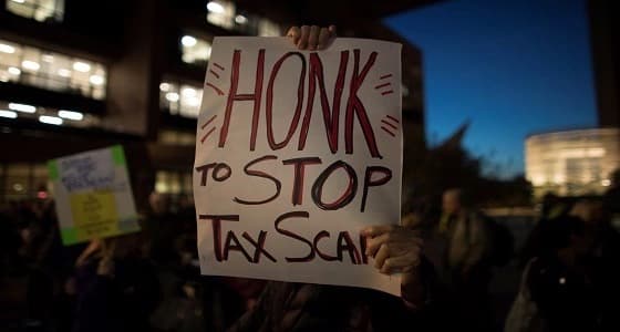 بالصور.. تظاهرات ضد " ترامب " بولاية كاليفورنيا