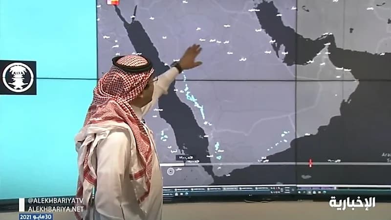 استمرار السحب الركامية الرعدية والرياح المثيرة على معظم المناطق (فيديو)