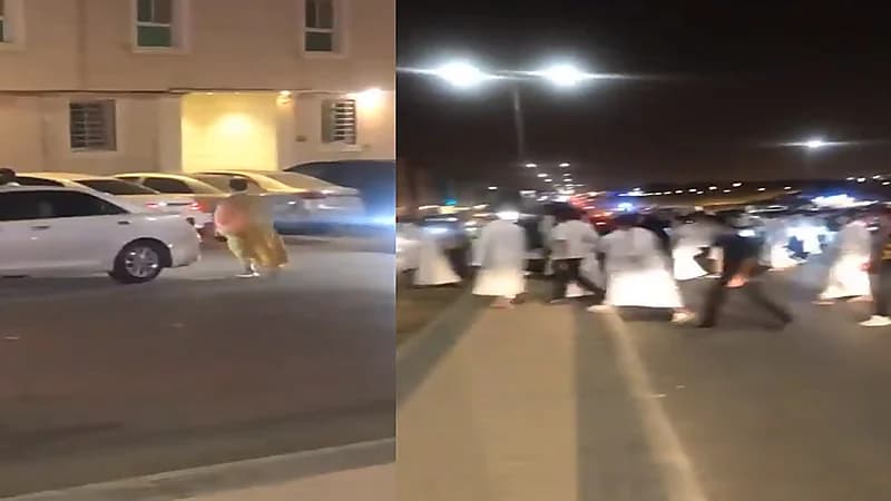 فيديو.. شبان يتجمهرون حول فتيات قرب أحد المجمعات التجارية