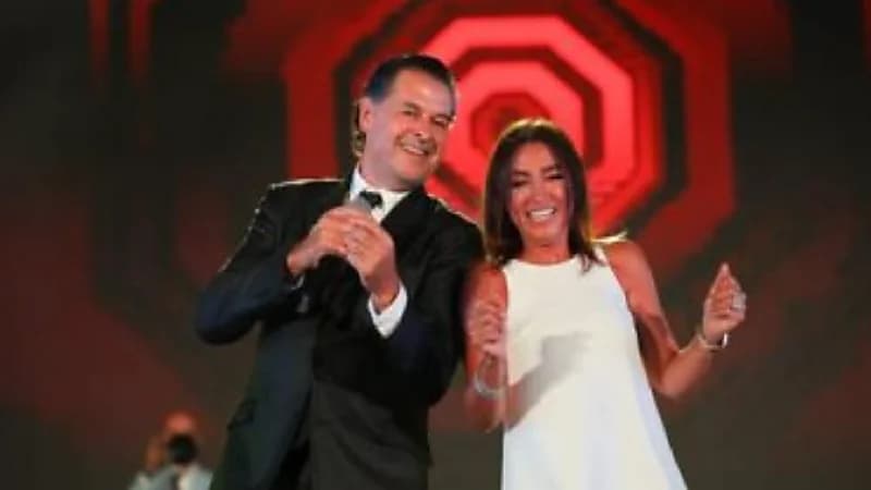 بالفيديو.. روجينا ترقص مع راغب علامة على المسرح