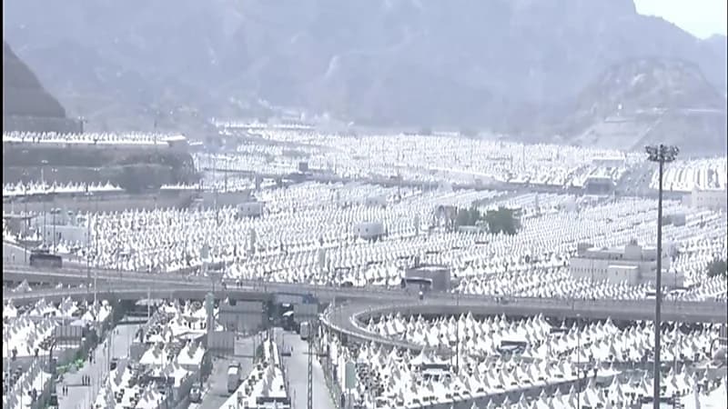 بالفيديو.. بدء توافد الحجاج إلى مشعر منى لقضاء يوم التروية