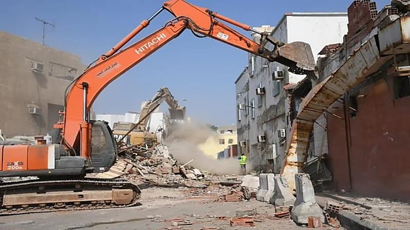 استئناف أعمال إزالة 12 حيًا عشوائيا بجدة