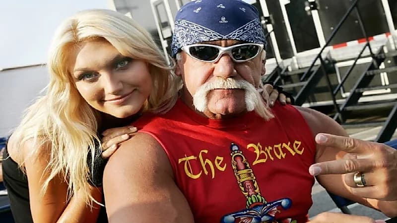 ابنة هوغان تستبعد من وصية والدها بسبب خلافات عائلية