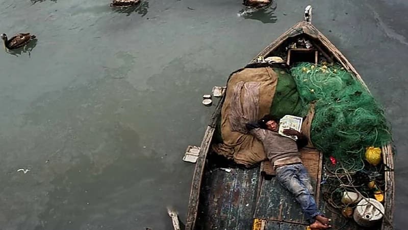 إنقاذ صياد بعد 95 يومًا تائهًا في البحر